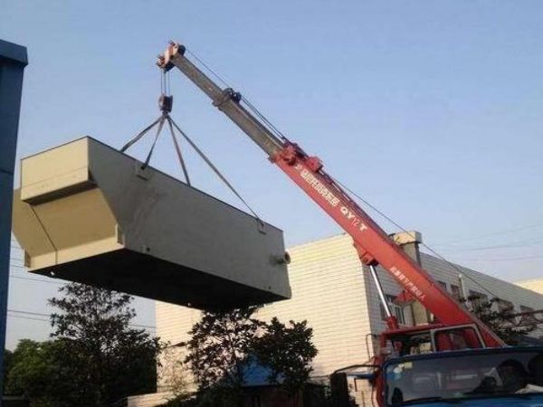龙子湖区吊车租赁_谭格庄镇吊车出租经常维护和保养决定吊