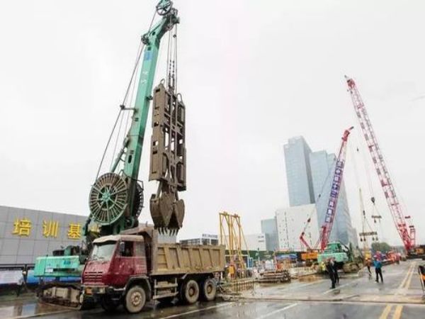 江龙子湖区吊车出租公司电话_贡井专业吊装出租经济实惠